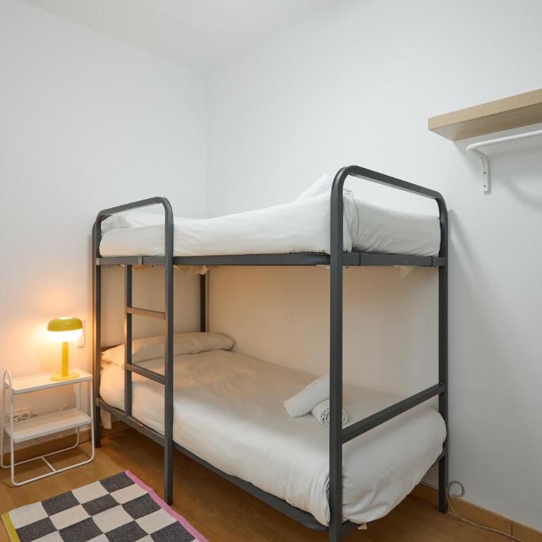 Park Guell - Three-Bedroom Apartment - 14