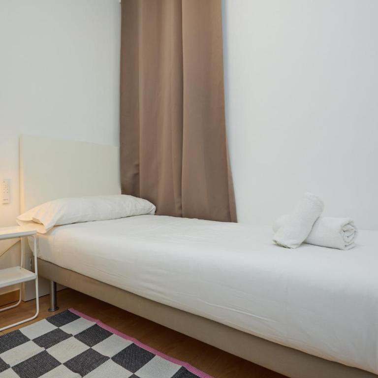 Park Guell - Three-Bedroom Apartment - 19