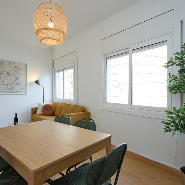 Park Guell - Three-Bedroom Apartment - 1