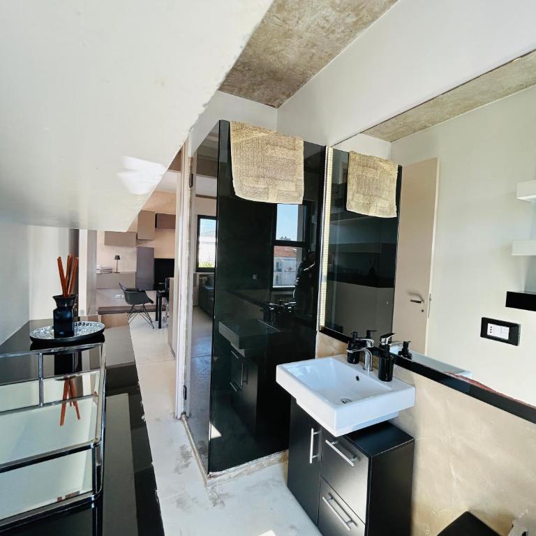 Porto Attico Wally -Flexrent Immobiliare Abissinia - Two-Bedroom Apartment - 31