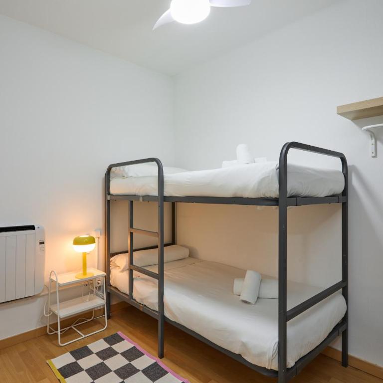 Park Guell - Three-Bedroom Apartment - 21