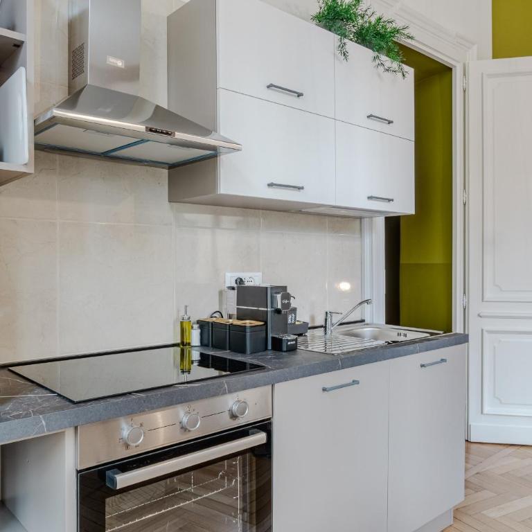 Piazza C Apartment - 2 Bedrooms & 2 Bathrooms - Appartamento Deluxe con 2 Camere da Letto e Balcone - 14