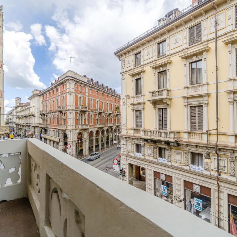 Piazza C Apartment - 2 Bedrooms & 2 Bathrooms - Appartamento Deluxe con 2 Camere da Letto e Balcone - 48