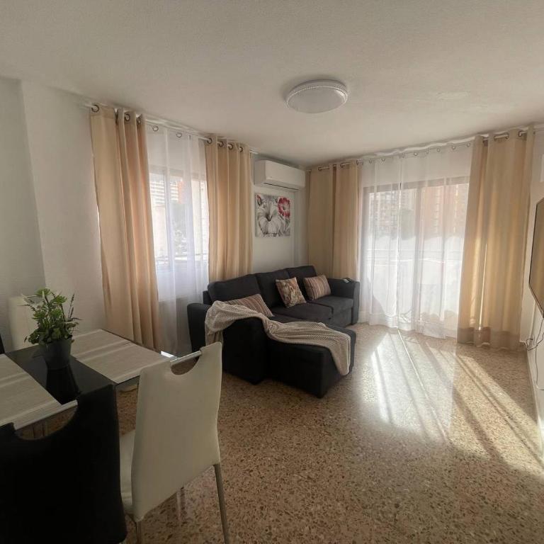 Edificio Cadiz Benidorm - Two-Bedroom Apartment with Terrace - 7