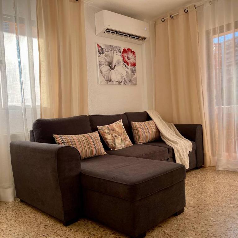 Edificio Cadiz Benidorm - Two-Bedroom Apartment with Terrace - 8