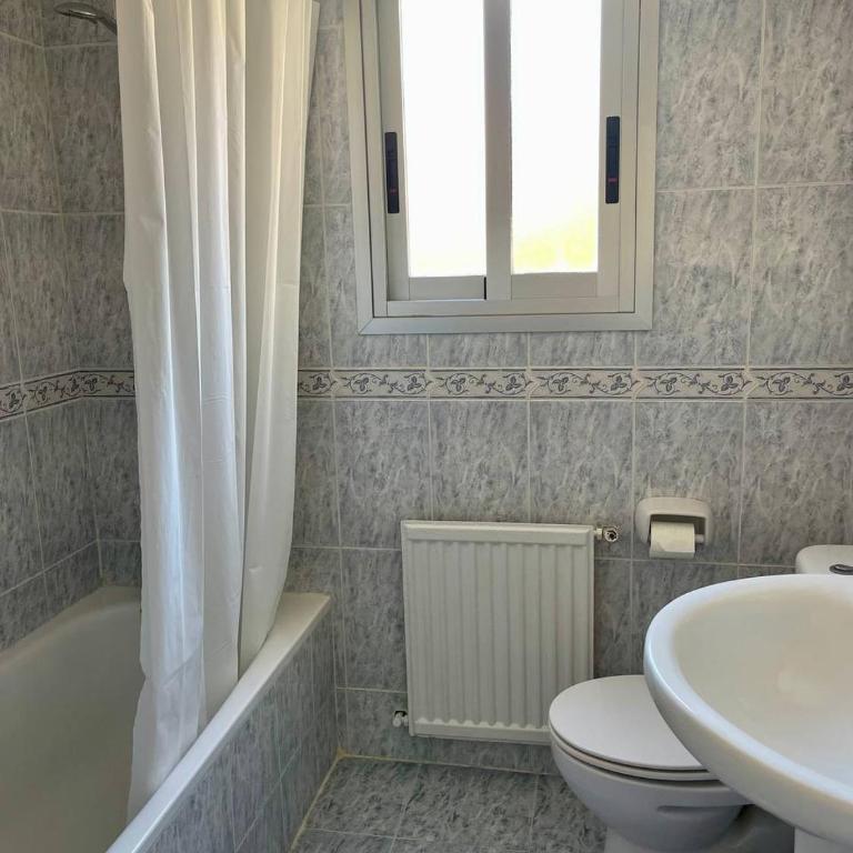 Edificio Cadiz Benidorm - Two-Bedroom Apartment with Terrace - 20