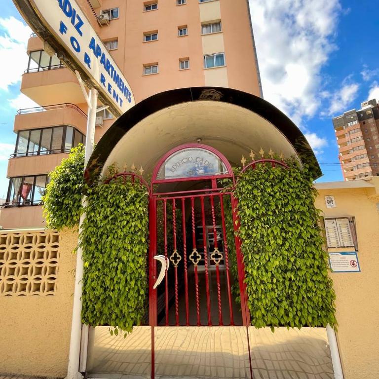 Edificio Cadiz Benidorm - Two-Bedroom Apartment with Terrace - 34