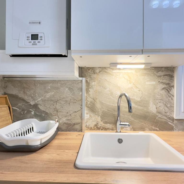 Villa Parc - Private Parking - 8min From Disneyland, Big Mall, Train station - Maison de Vacances 4 Chambres - 27