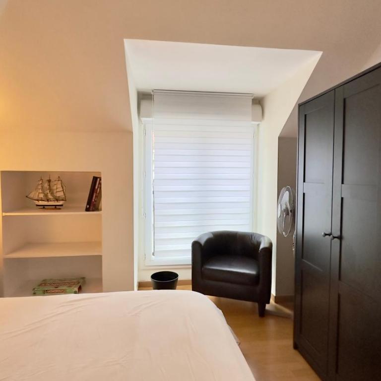 Villa Parc - Private Parking - 8min From Disneyland, Big Mall, Train station - Maison de Vacances 4 Chambres - 17