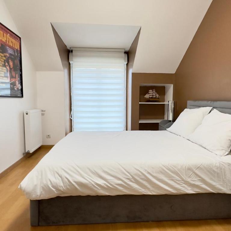 Villa Parc - Private Parking - 8min From Disneyland, Big Mall, Train station - Maison de Vacances 4 Chambres - 20