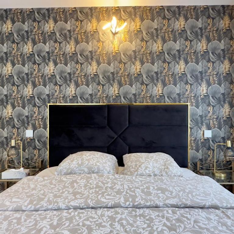 Villa Parc - Private Parking - 8min From Disneyland, Big Mall, Train station - Maison de Vacances 4 Chambres - 3
