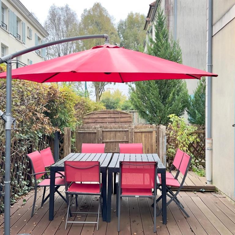 Villa Parc - Private Parking - 8min From Disneyland, Big Mall, Train station - Maison de Vacances 4 Chambres - 38