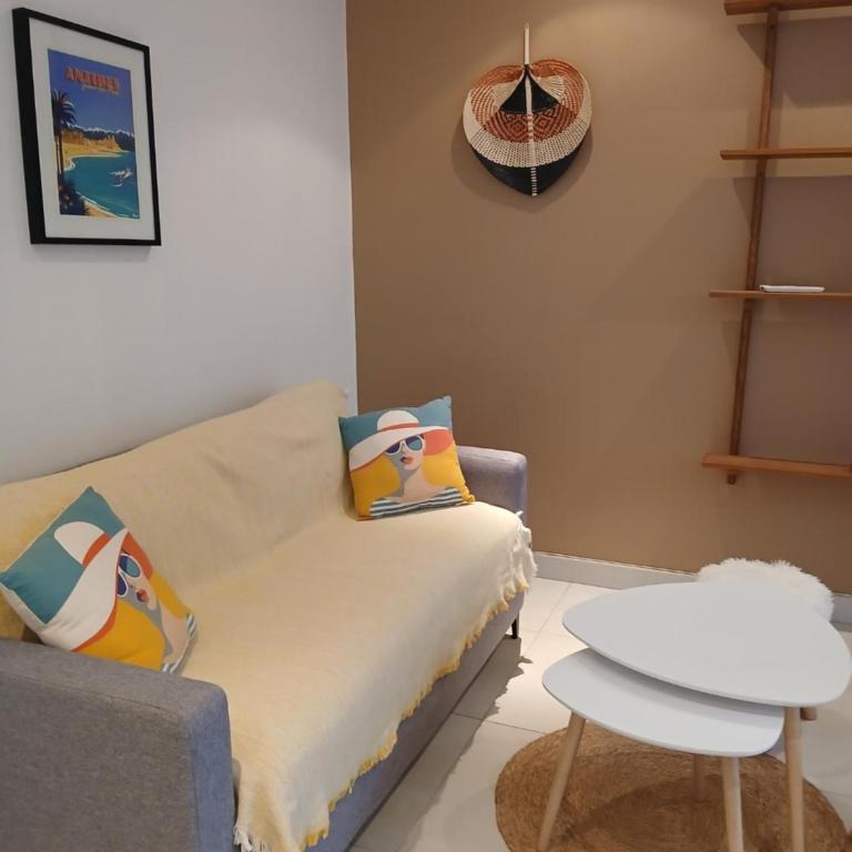 Appartement centre Antibes bd Albert 1er - Apartment mit 1 Schlafzimmer - 2