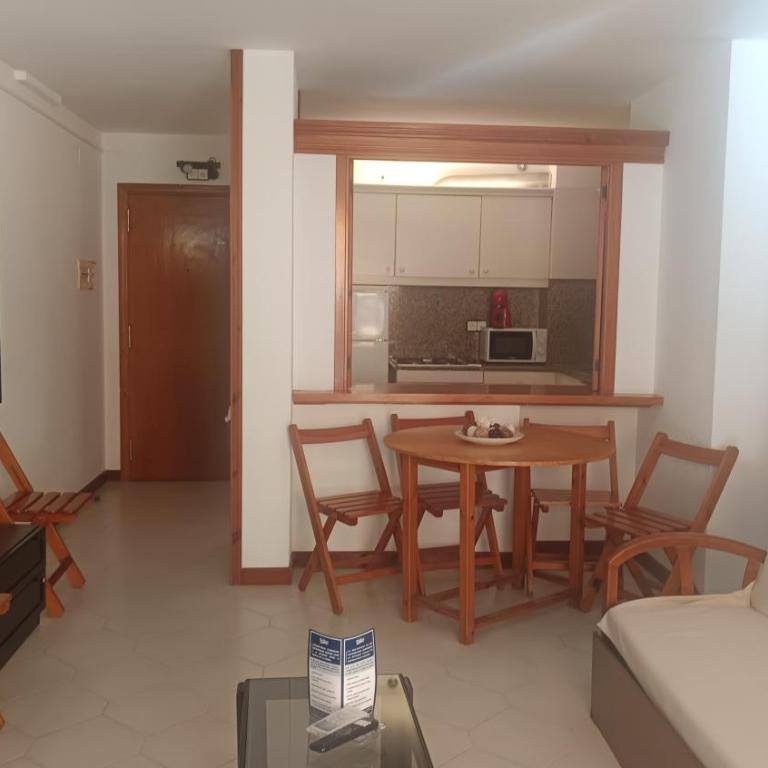Rentalmar Novelty Families Only - Two-Bedroom Apartment - 12