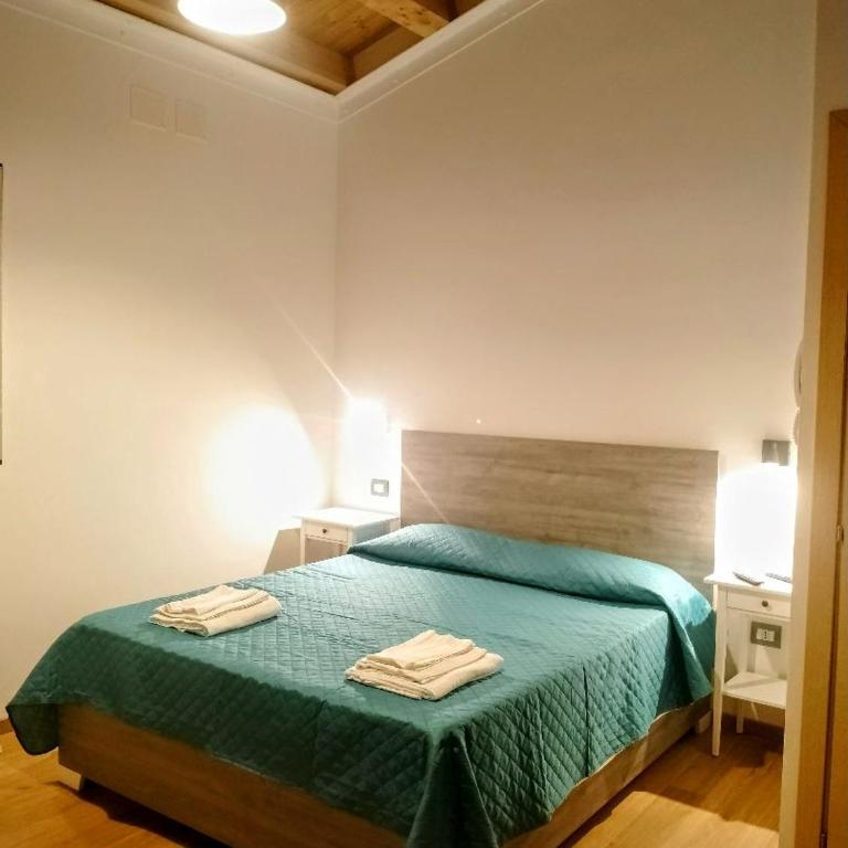 Guest House Lo specchio sul mare - Camera Matrimoniale con Terrazza - 7
