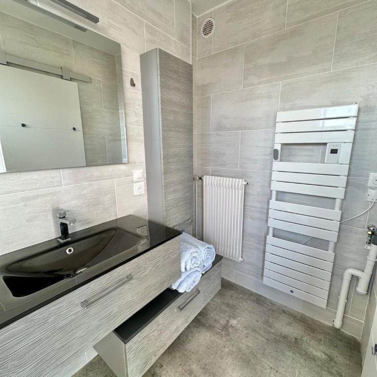 Vue panoramique au 8ème étage avec 3 Terrasses & 1 Parking à Berck-Plage - Two-Bedroom Apartment with Balcony and Sea View - 31