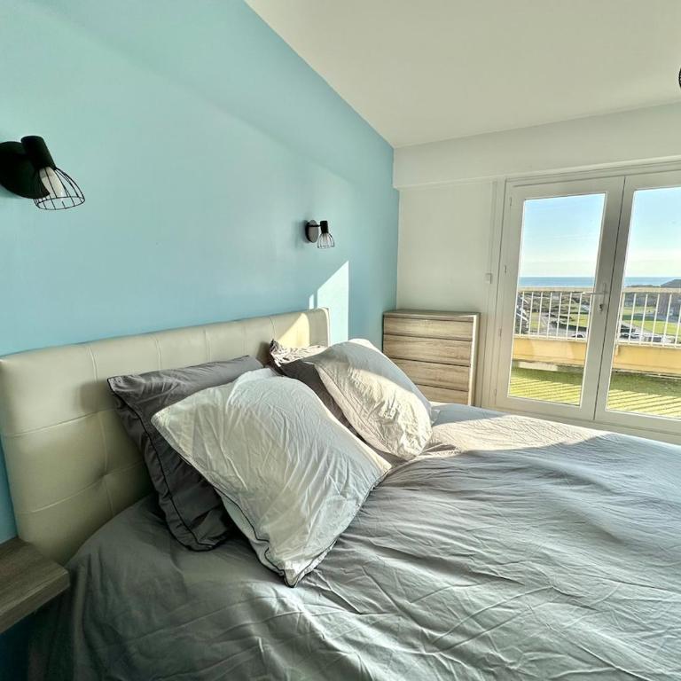 Vue panoramique au 8ème étage avec 3 Terrasses & 1 Parking à Berck-Plage - Two-Bedroom Apartment with Balcony and Sea View - 19