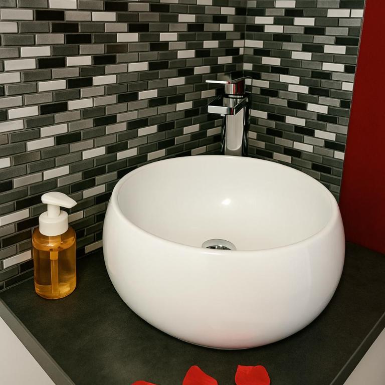 Lovers' Nest - Spa Apartment - Superior Apartment with Sauna - 14