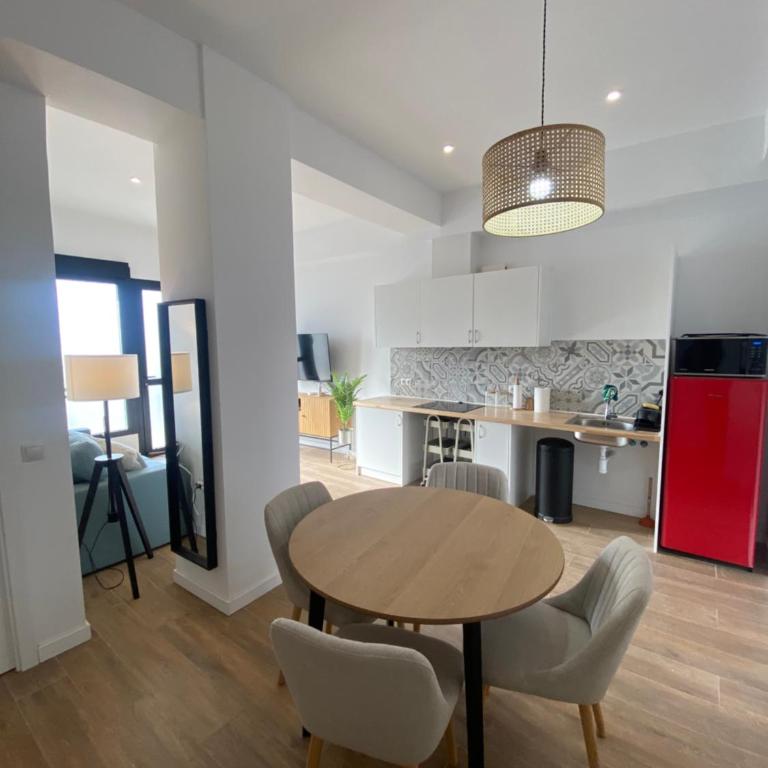 Travel Habitat Bioparc Apartments - Two-Bedroom Apartment with Terrace - 10
