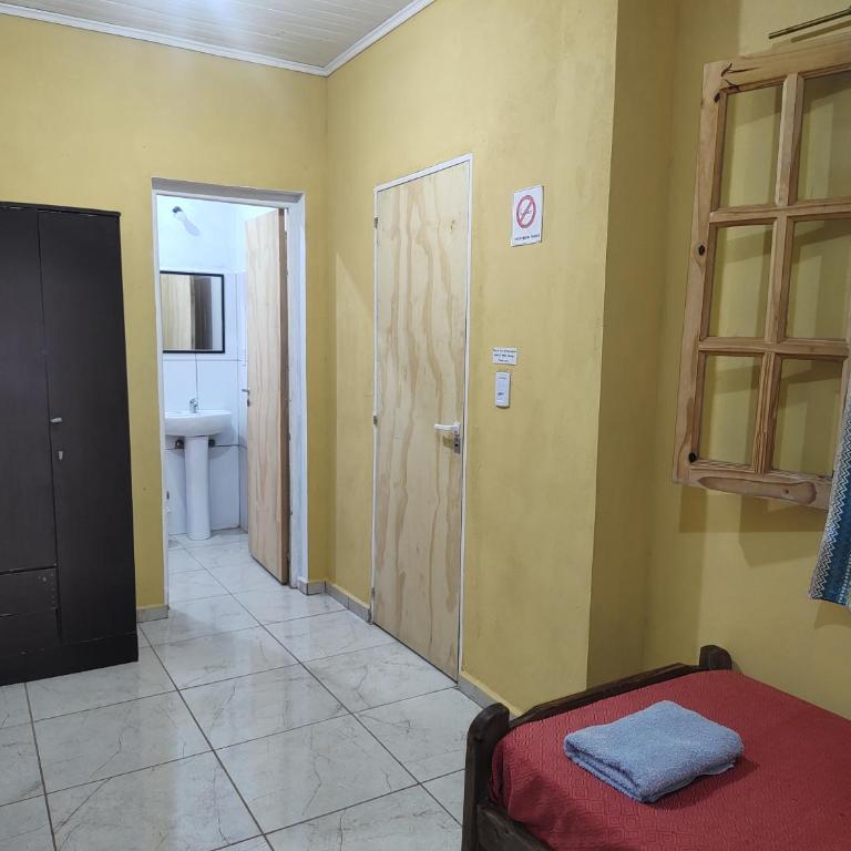 Nomads Hostel - Habitación Triple con baño privado - 4