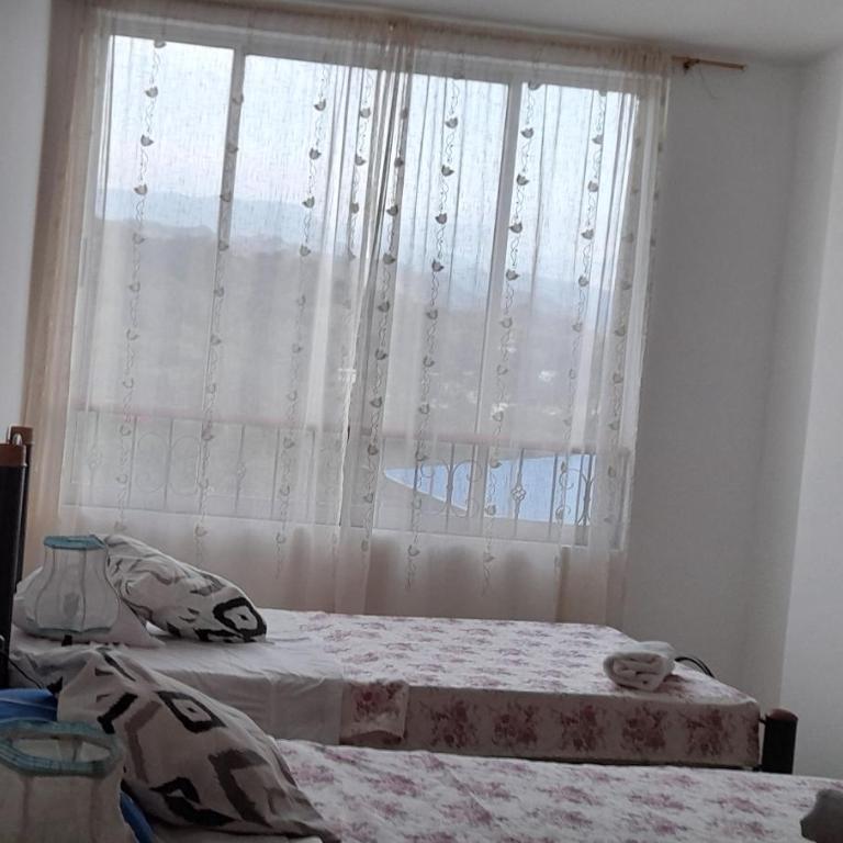 Mi bella suite - Three-Bedroom Apartment with View - 3