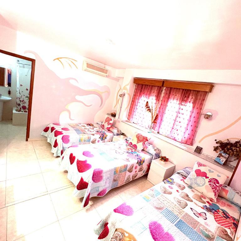 Hostal La Rosa - Triple Room - 4