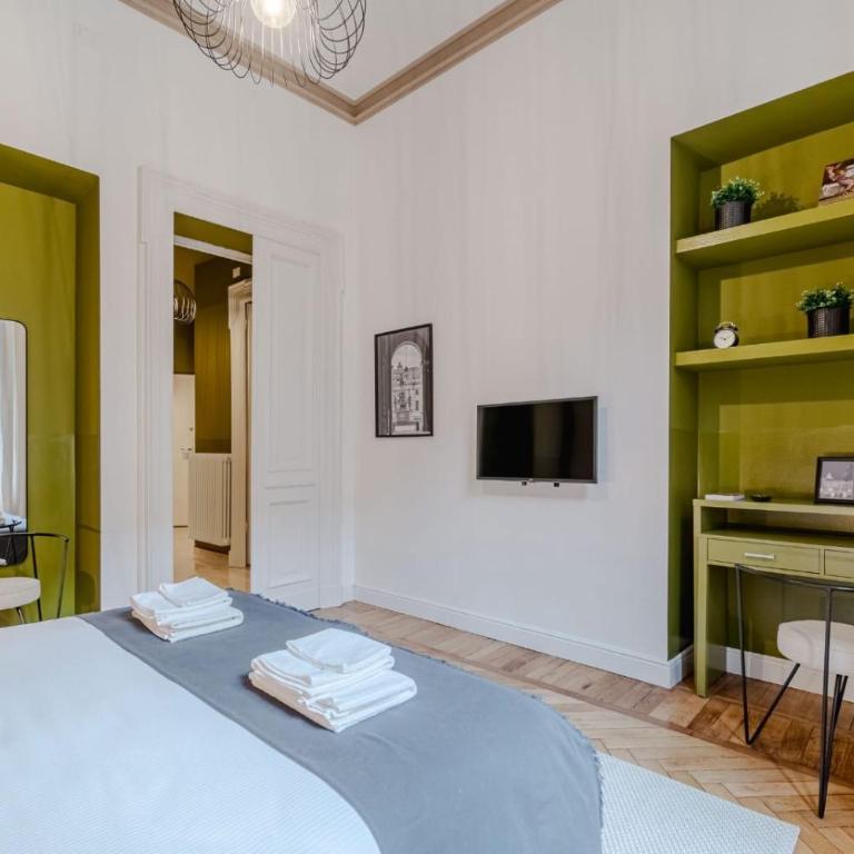 Piazza C Apartment - 2 Bedrooms & 2 Bathrooms - Appartamento Deluxe con 2 Camere da Letto e Balcone - 18