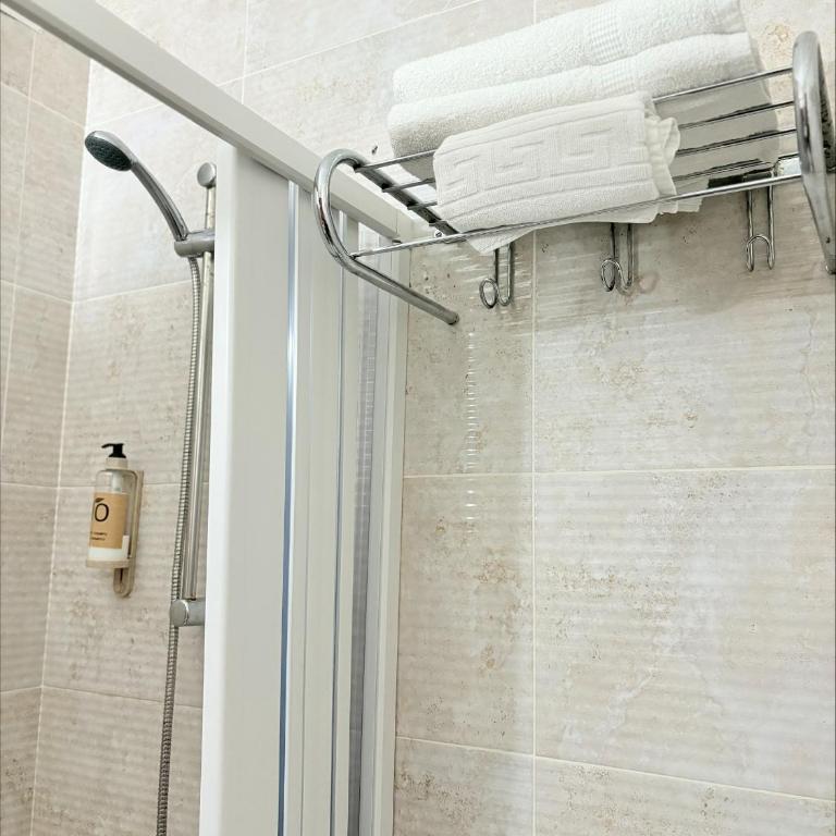 Hostal La Rosa - Twin Room - 10