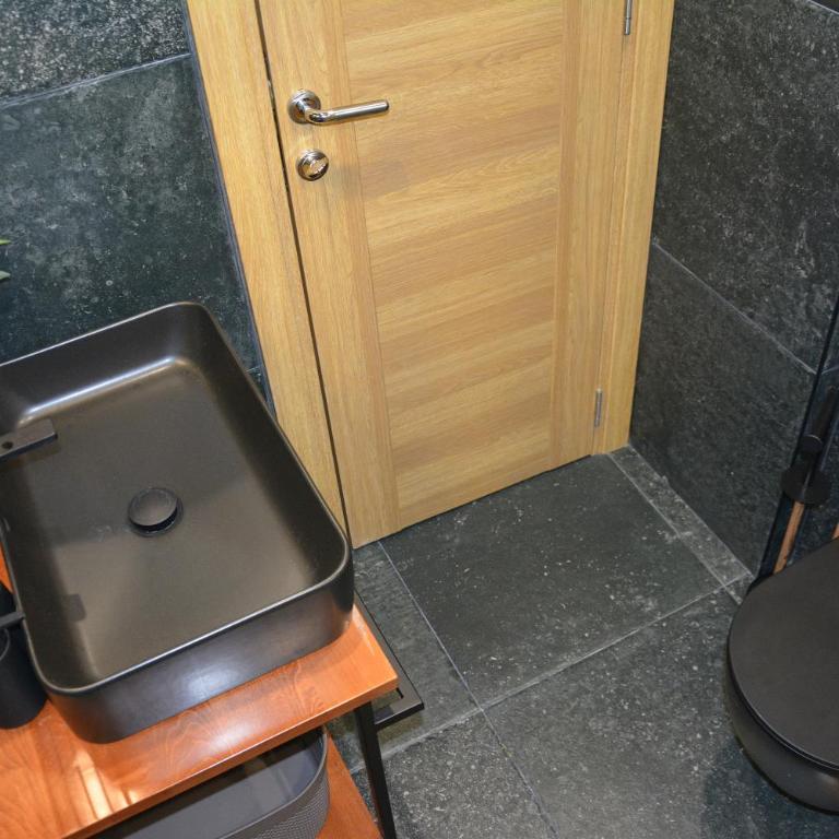 Montenegro Backpackers Home Budva - Kreveti na Sprat u 8-krevetnoj Spavaonici - 32