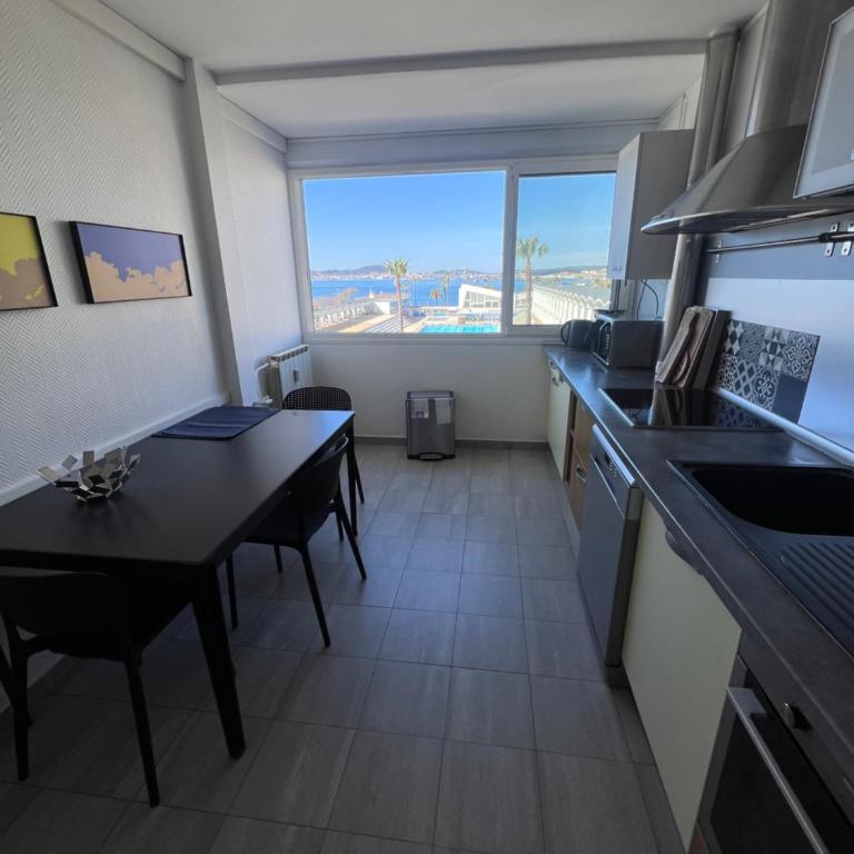 La Girelle vue mer proche plage - Two-Bedroom Apartment - 14