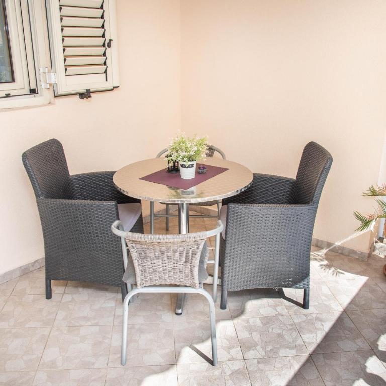 S&P City Center Apartments - Three-Bedroom Superior Apartment - 38