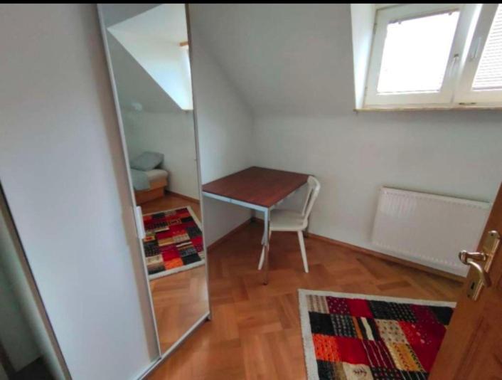 Comfortable House with Two Floors - Casa de 3 dormitorios - 42