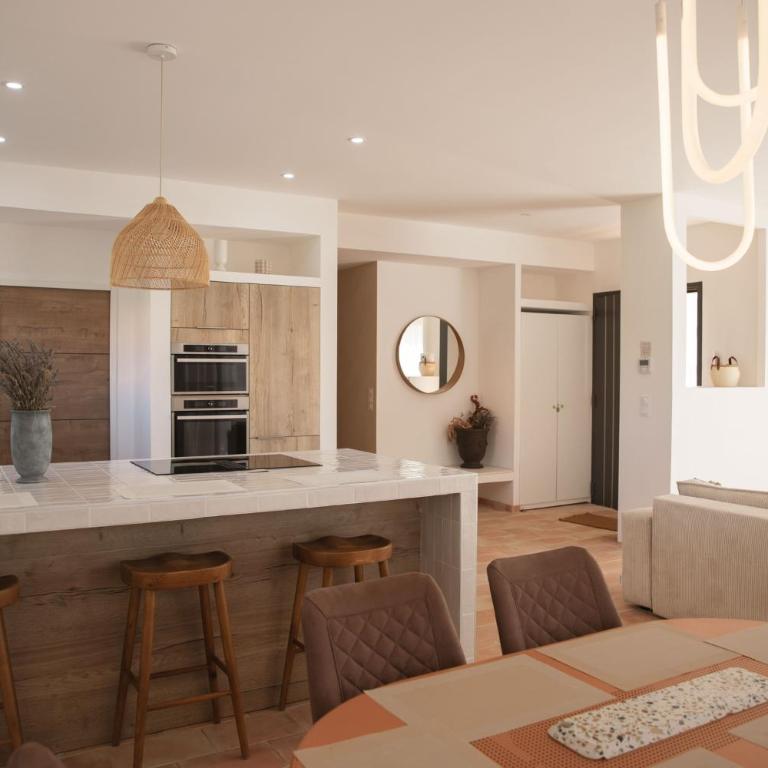 Villa familiale avec piscine hyper centre - Three-Bedroom Villa - 22
