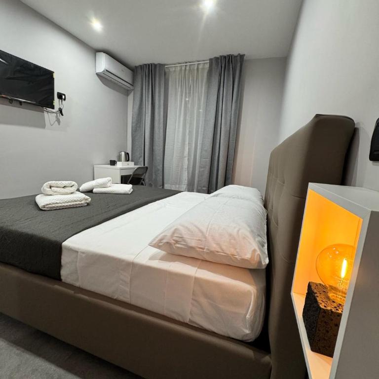 Atestar Rooms Napoli - Camera King - 5