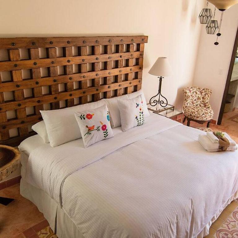 2BR composer's historic casa Private pool Downtown - Apartment - 11