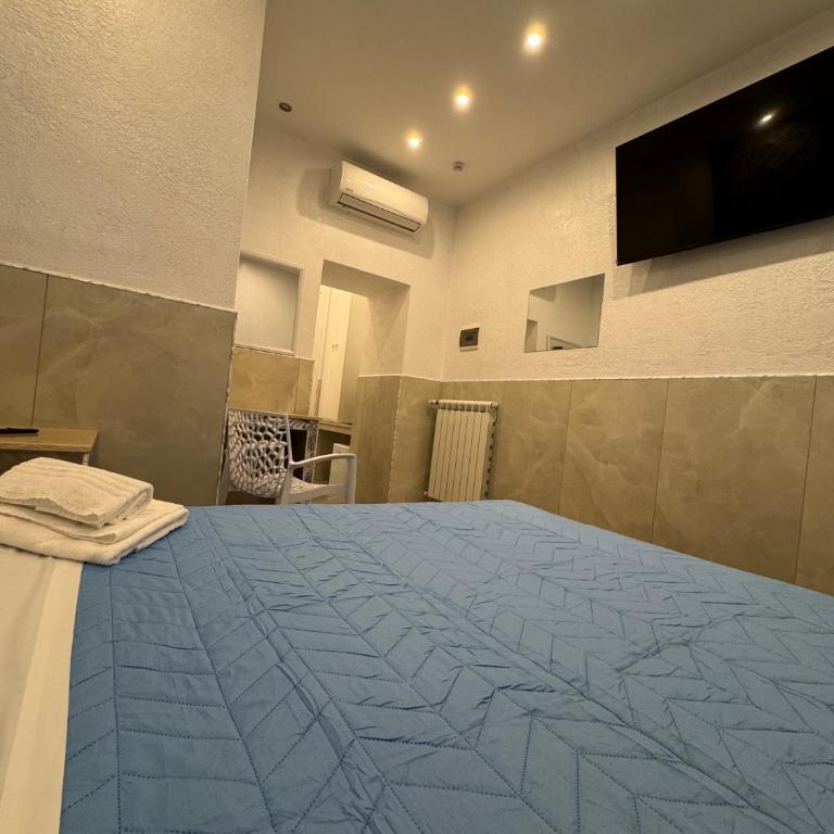 LUXOR ECO ROMA CASA E APPARTAMENTO PER VACANZE IN CENTRO Piazza Bologna, Colosseo, Piazza di Spagna, Vaticano, San Pietro, Sapienza, Fontana di Trevi, Piazza Navona, Trastevere, Tiburtina, Termini, Aeroporto - Camera Queen Deluxe - 10