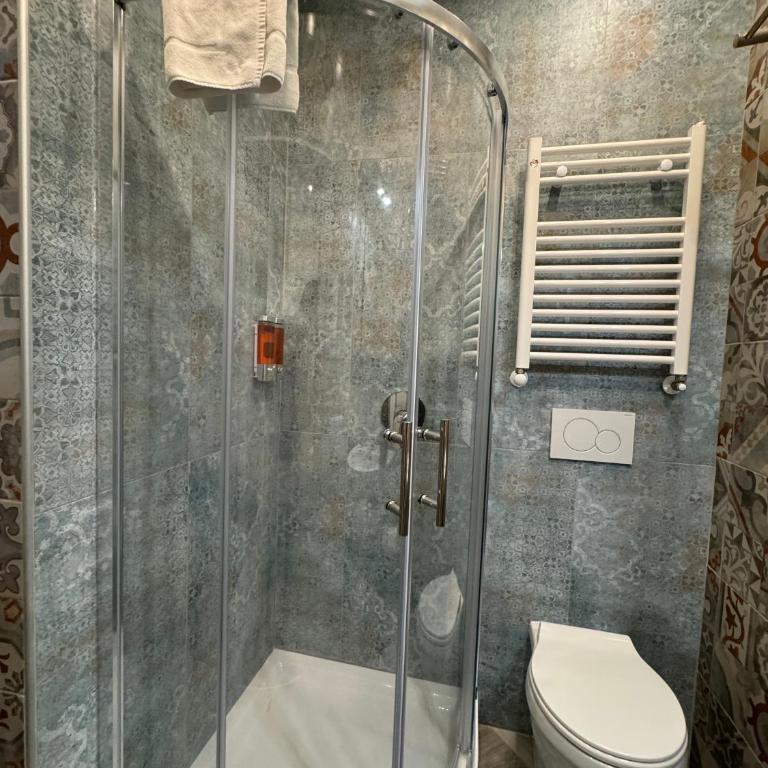 LUXOR ECO ROMA CASA E APPARTAMENTO PER VACANZE IN CENTRO Piazza Bologna, Colosseo, Piazza di Spagna, Vaticano, San Pietro, Sapienza, Fontana di Trevi, Piazza Navona, Trastevere, Tiburtina, Termini, Aeroporto - Camera Matrimoniale - 10