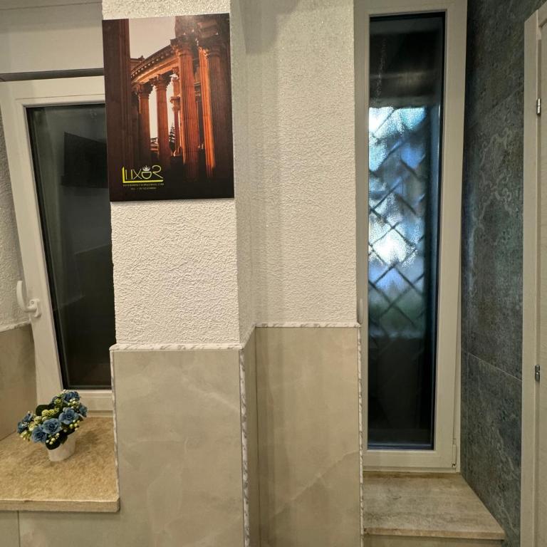 LUXOR ECO ROMA CASA E APPARTAMENTO PER VACANZE IN CENTRO Piazza Bologna, Colosseo, Piazza di Spagna, Vaticano, San Pietro, Sapienza, Fontana di Trevi, Piazza Navona, Trastevere, Tiburtina, Termini, Aeroporto - Camera Matrimoniale - 11