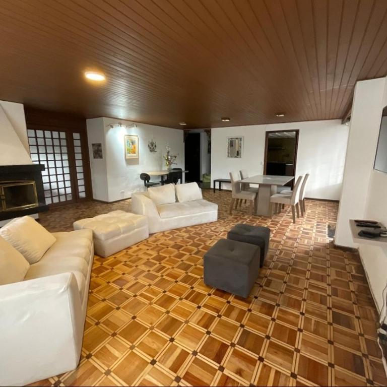 Amplio apto en zona exclusiva - Apartamento - Planta baja - 1