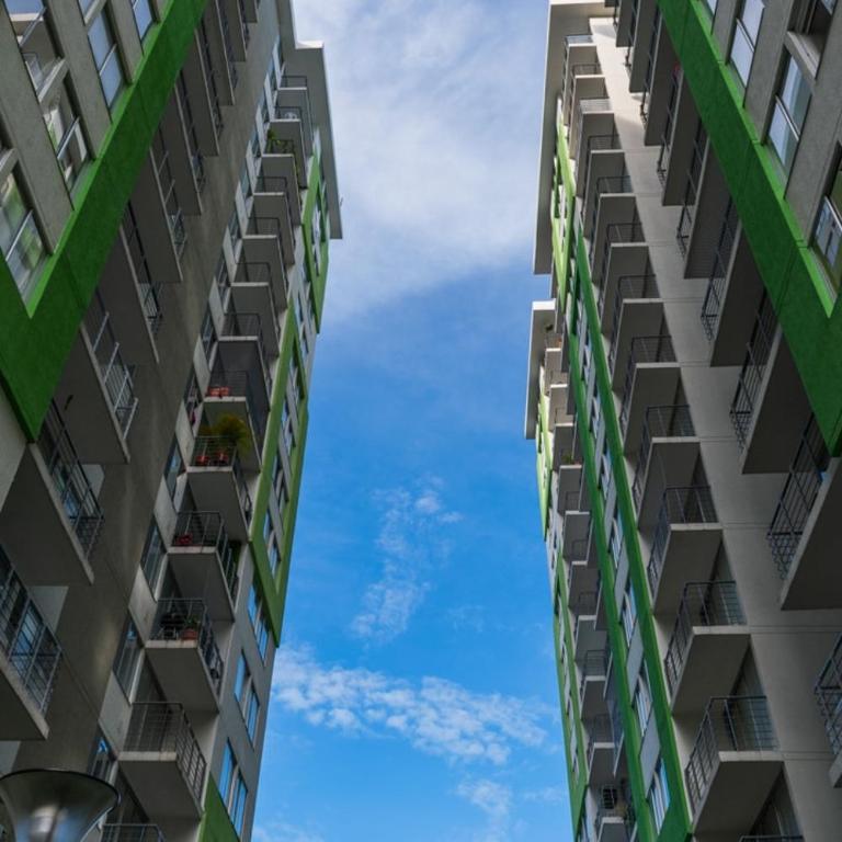 Hermoso y amplio apartamento cerca del parque deportivo - Apartamento - 25