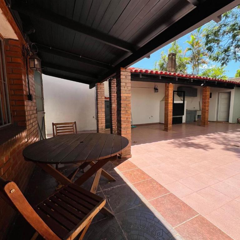 Espectacular casa en el centro de Posadas - Casa de 3 dormitorios - 26