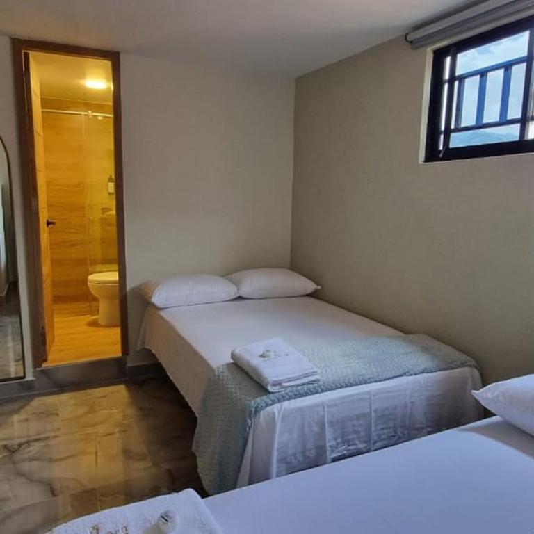 Hotel RUTA365 - Habitación Cuádruple Deluxe - 4