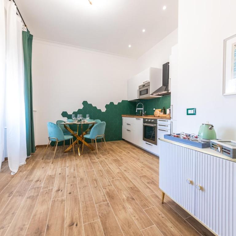 Casa Fen Palazzo Storico - Re di Roma metro A - 2camere2bagni - Appartamento con 2 Camere da Letto - 11