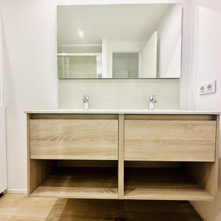 Moderno apartamento para dos con Wi-Fi y parking en Roses - ES-258-77 - Apartment - 10