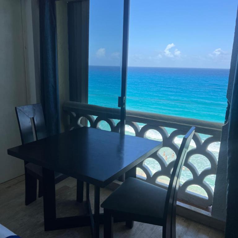 “Magic Sunrise at Cancun” - Estudio con vistas al mar - 4