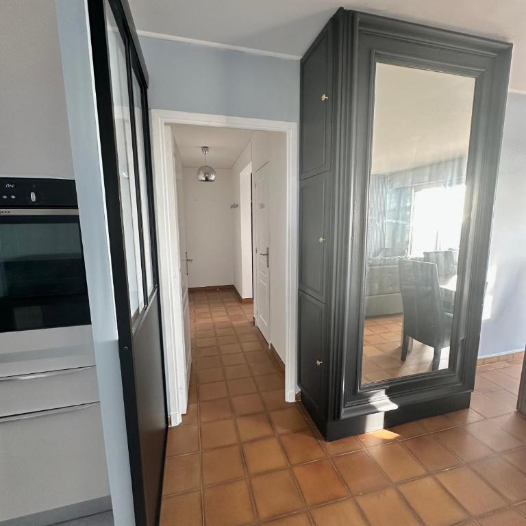 Vue panoramique au 8ème étage avec 3 Terrasses & 1 Parking à Berck-Plage - Two-Bedroom Apartment with Balcony and Sea View - 8