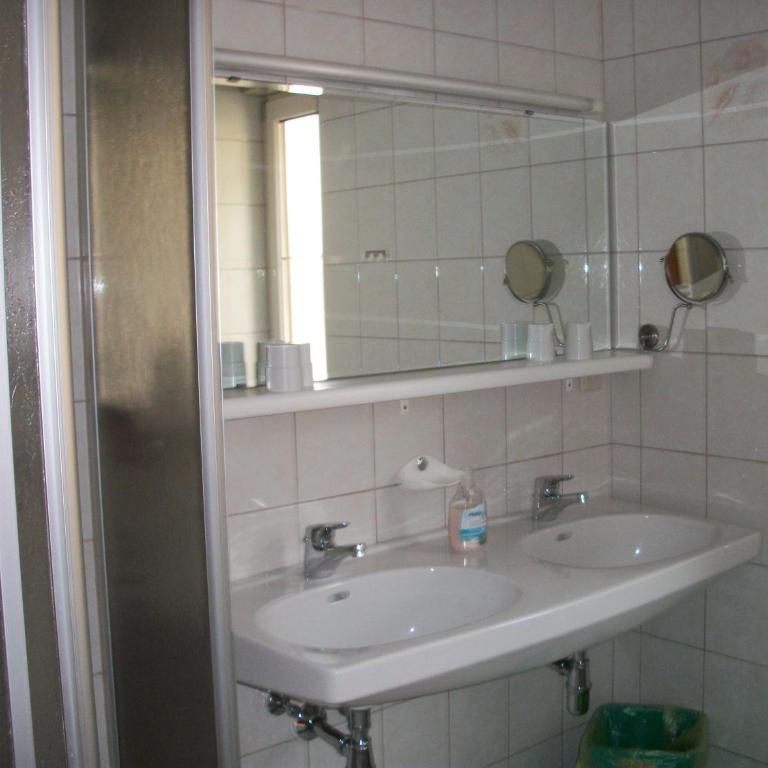 Gästehaus Tarmann - Apartment mit 2 Schlafzimmern und Seeblick - 14