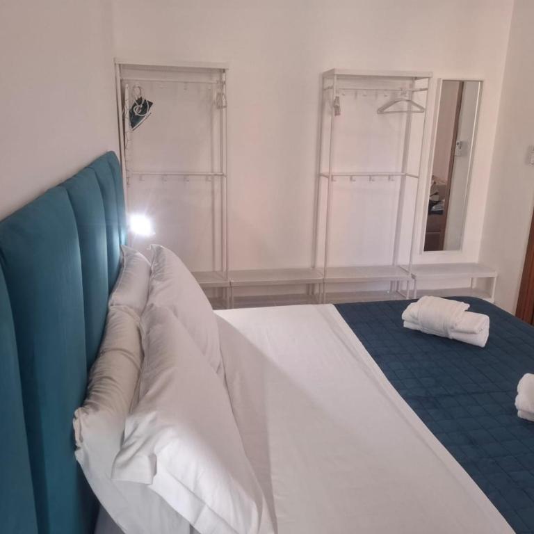 Neapolis Apartment Angioino - Appartamento con 2 Camere da Letto - 7