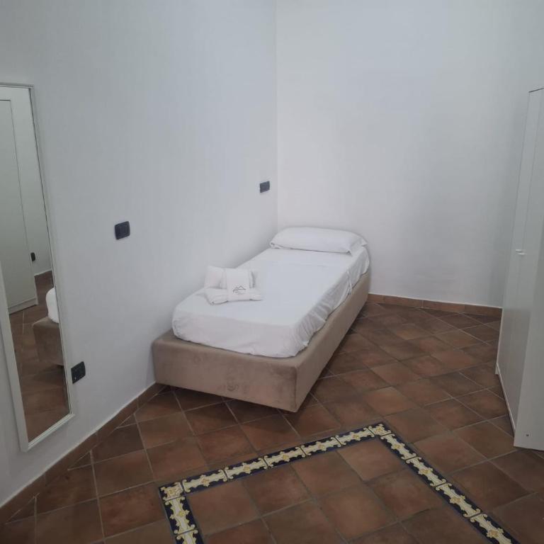 Neapolis Apartment Angioino - Appartamento con 2 Camere da Letto - 30