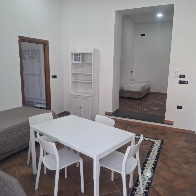 Neapolis Apartment Angioino - Appartamento con 2 Camere da Letto - 31